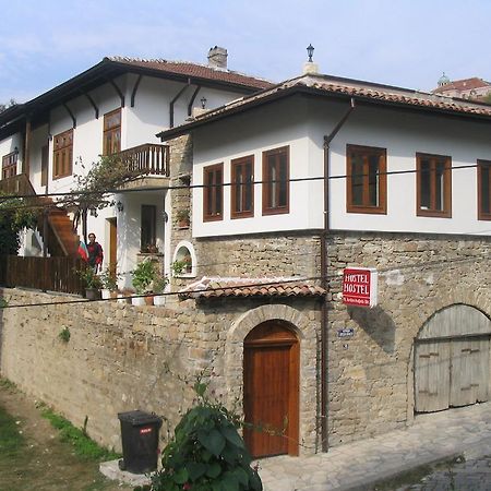 Hostel Mostel Veliko Tărnovo Exteriör bild