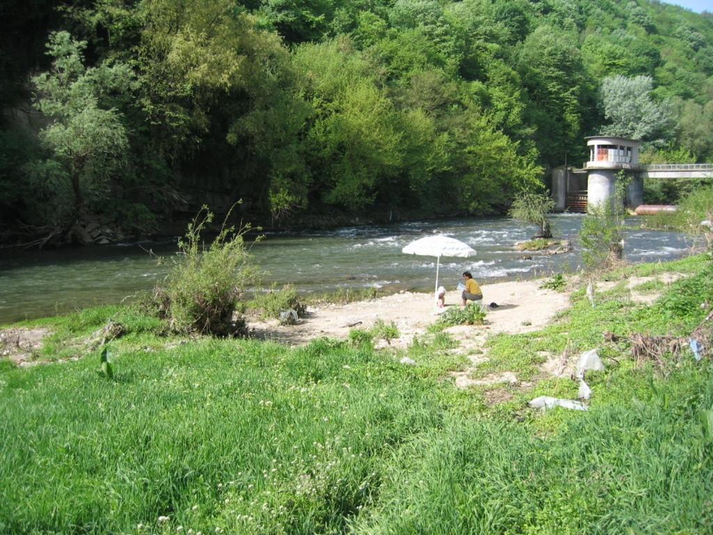 Hostel Mostel Veliko Tărnovo Exteriör bild
